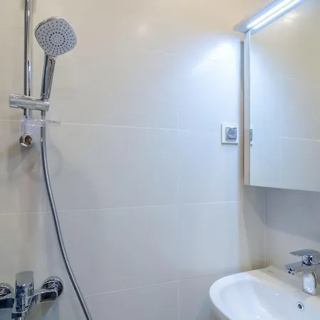 Apartment Modern Design 1 Bdrm, 4 Guests, Cente, Near Parliament, Self Check-in *